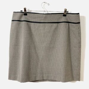 Ann Taylor Factory LOFT Houndstooth Patterned Fully Lined Pencil Skirt Back Zip